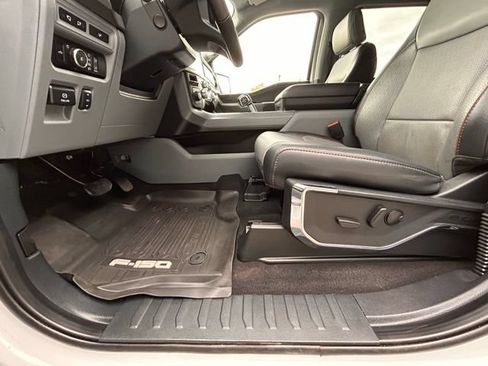 Used 2024 Ford F150 Lariat AWD/4WD image 27