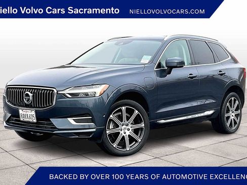 Used 2018 Volvo XC60 T8 Inscription w/ Advanced Package image 1