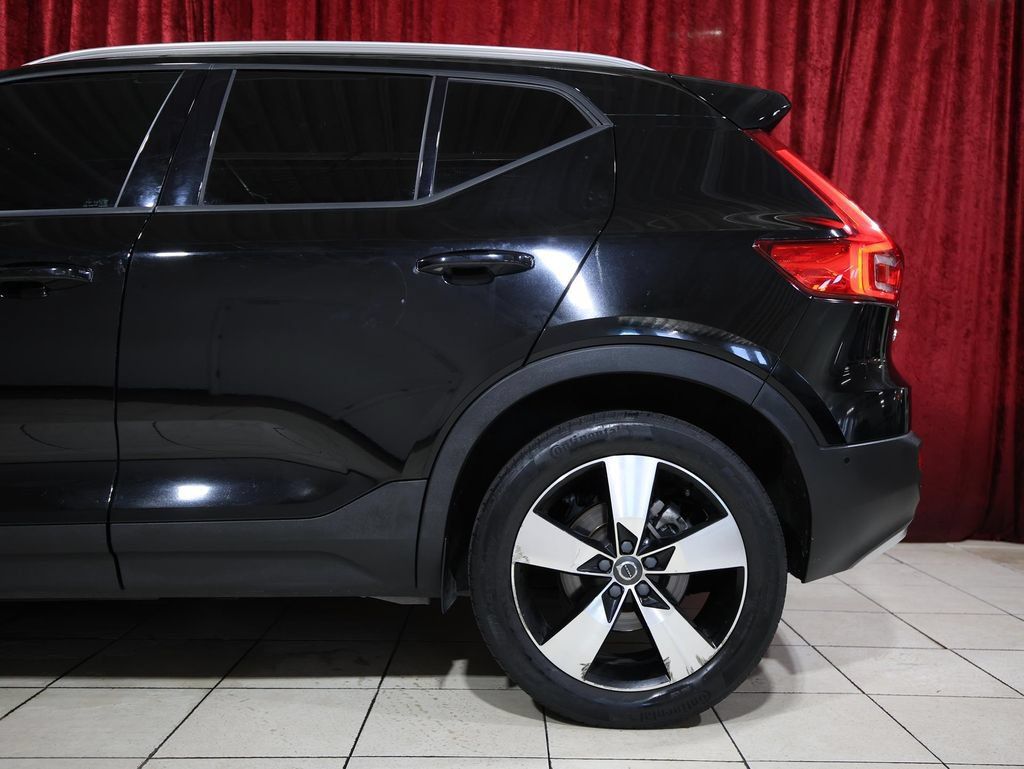 Used 2019 Volvo XC40 T5 Momentum AWD/4WD image 5