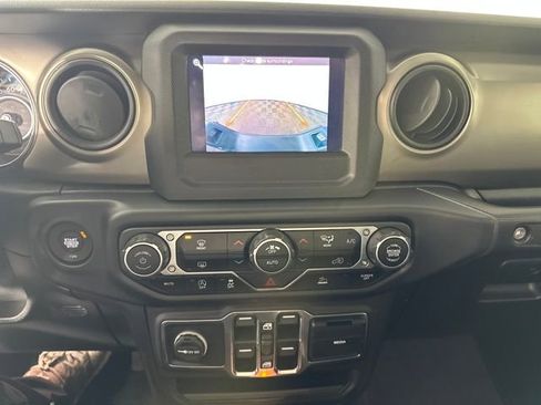 Used 2020 Jeep Gladiator Sport w/ Quick Order Package 24S image 22