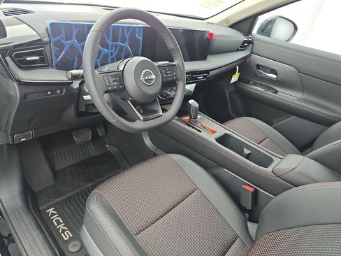 New 2026 Nissan Kicks SR FWD image 15