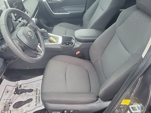 Used 2023 Toyota RAV4 XLE w/ Convenience Package image 25