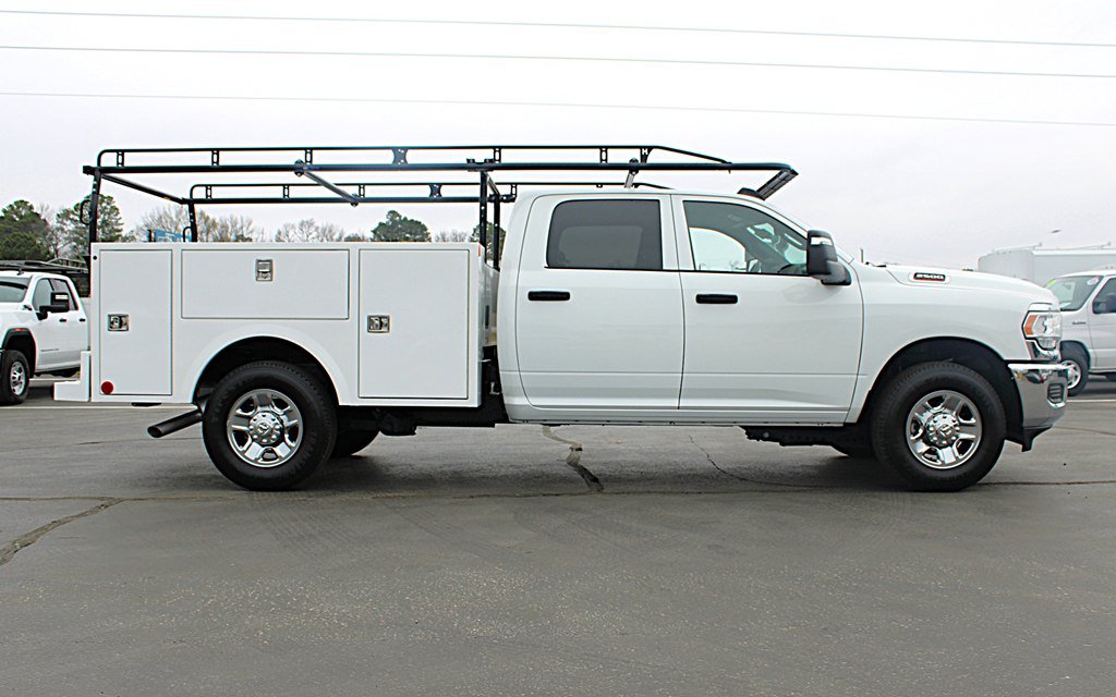 Used 2024 RAM 2500 Tradesman w/ Chrome Appearance Group RWD image 6