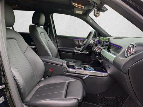 Used 2020 Mercedes-Benz GLB 250 image 23
