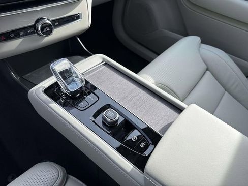 New 2026 Volvo XC90 B6 Ultra w/ Protection Package image 27