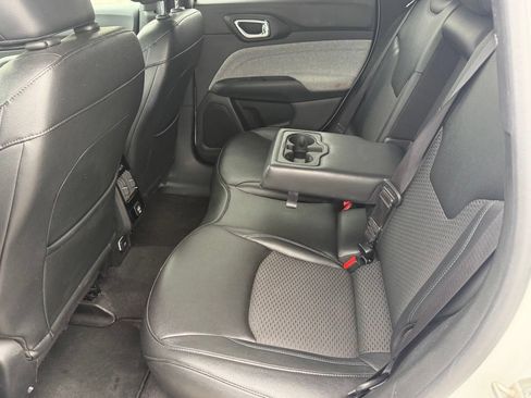 Used 2024 Jeep Compass Latitude AWD/4WD image 55