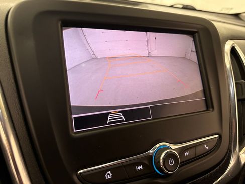 Used 2023 Chevrolet Equinox LT AWD/4WD image 18