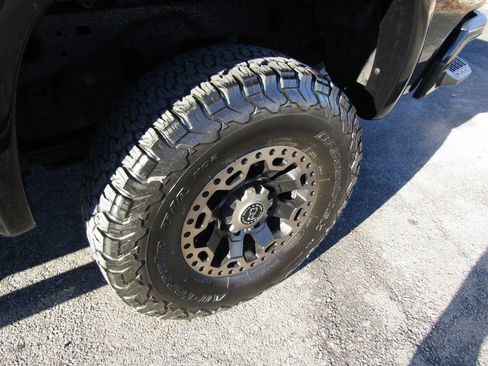 Used 2021 Chevrolet Silverado 2500 Custom w/ Custom Value Package image 37