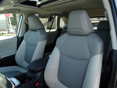 New 2025 Toyota RAV4 XLE Premium image 11