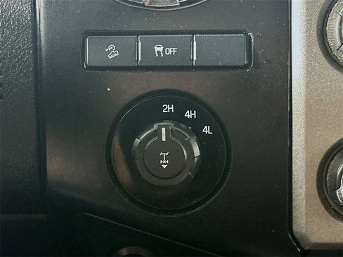 Used 2016 Ford F250 Lariat w/ Lariat Ultimate Package image 27