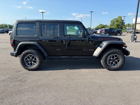 Used 2024 Jeep Wrangler Unlimited Rubicon w/ Technology Group AWD/4WD image 4