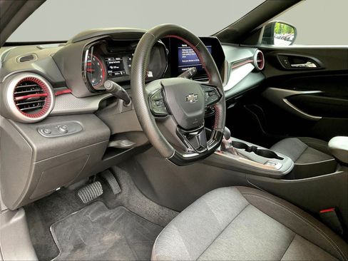 Used 2024 Chevrolet Trax RS FWD image 15