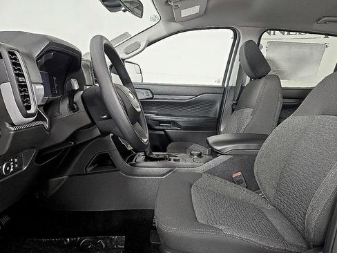 Used 2025 Ford Ranger XL image 13