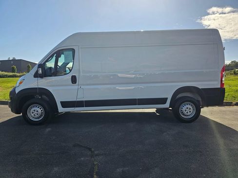 Used 2026 RAM ProMaster 2500 w/ Convenience Group FWD image 6