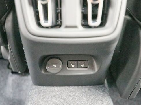 New 2026 Volvo XC40 B5 Core w/ Climate Package image 23