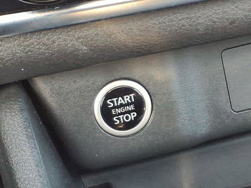 Used 2023 Nissan Rogue SV w/ SV Premium B Package image 13