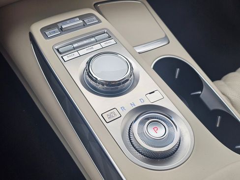 Certified 2025 Genesis GV70 3.5T Sport w/ Sport Advanced Package image 19