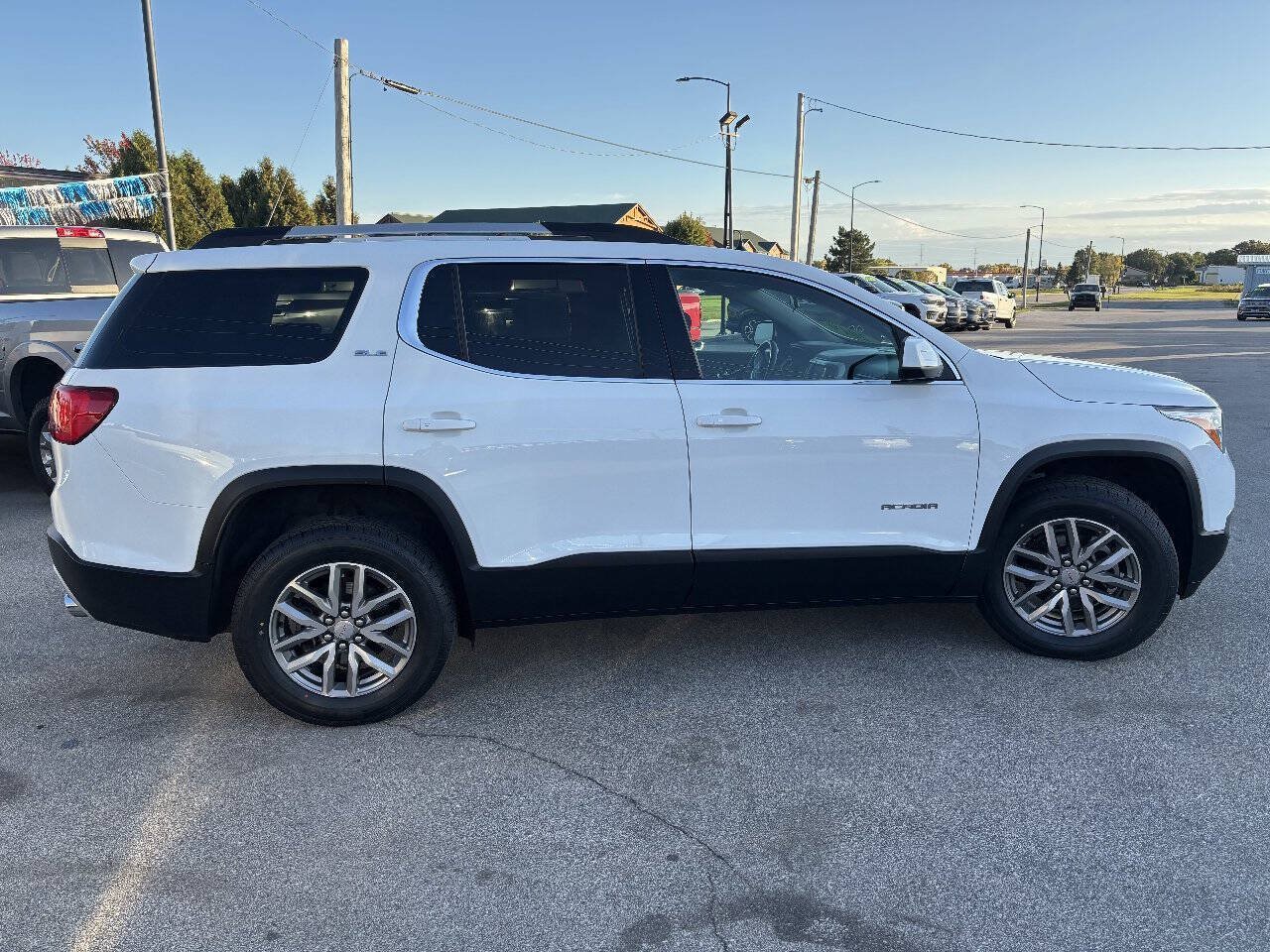 Used 2019 GMC Acadia SLE w/ Driver Alert Package I AWD/4WD image 6