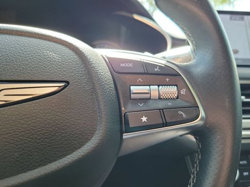 Certified 2025 Genesis G70 2.5T RWD image 22