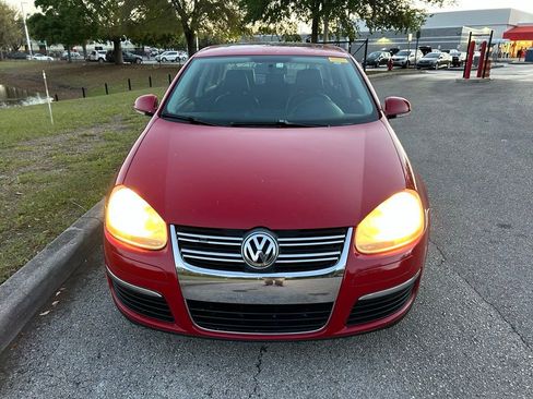 Used 2010 Volkswagen Jetta Limited Edition image 8