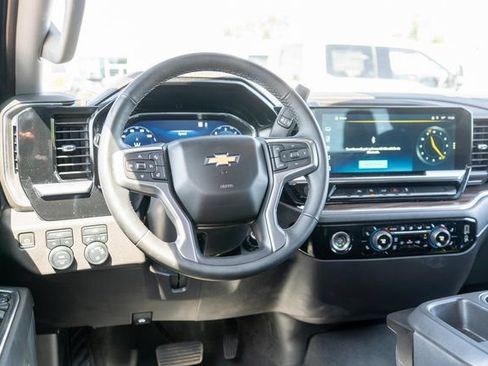 Used 2023 Chevrolet Silverado 1500 LT AWD/4WD image 12