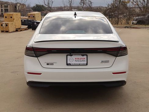 Used 2023 Honda Accord Sport image 3