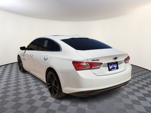 Used 2025 Chevrolet Malibu LT FWD image 3