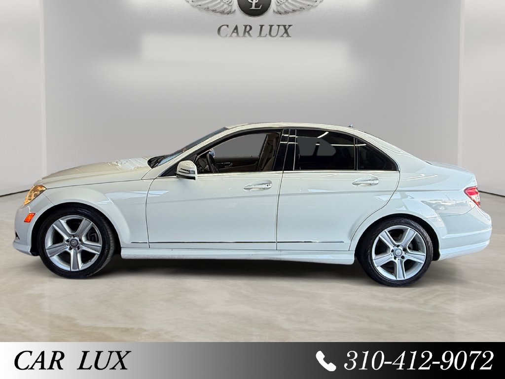 Used 2010 Mercedes-Benz C 300 Sedan w/ Multimedia Pkg image 2