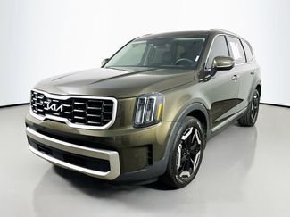 Used 2024 Kia Telluride S w/ S Sunroof Package FWD video 3