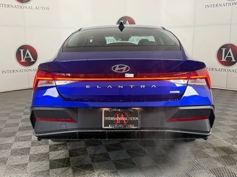New 2026 Hyundai Elantra Hybrid FWD image 7