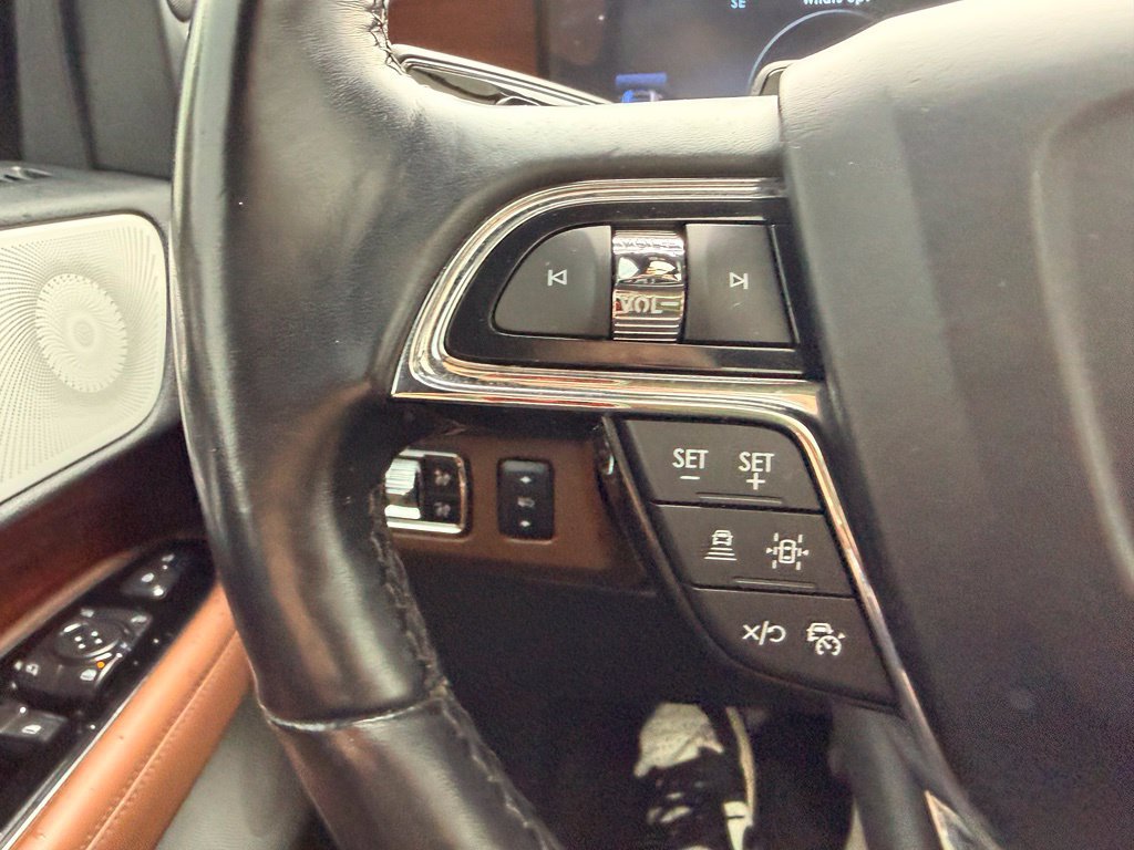 Used 2022 Lincoln Navigator L Reserve AWD/4WD image 39