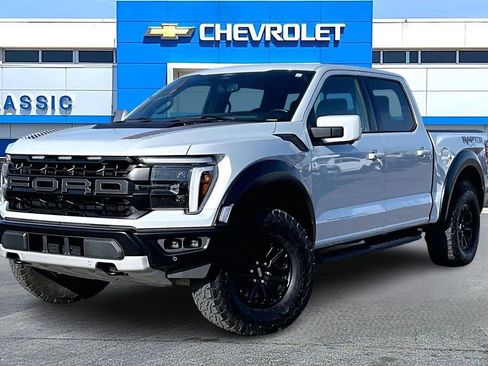 Used 2025 Ford F150 Raptor image 3