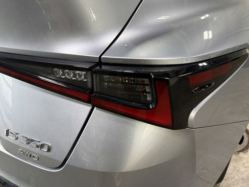 Used 2022 Lexus IS 350 F Sport image 17
