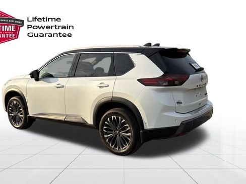 Certified 2025 Nissan Rogue SL w/ Tech Package AWD/4WD image 3