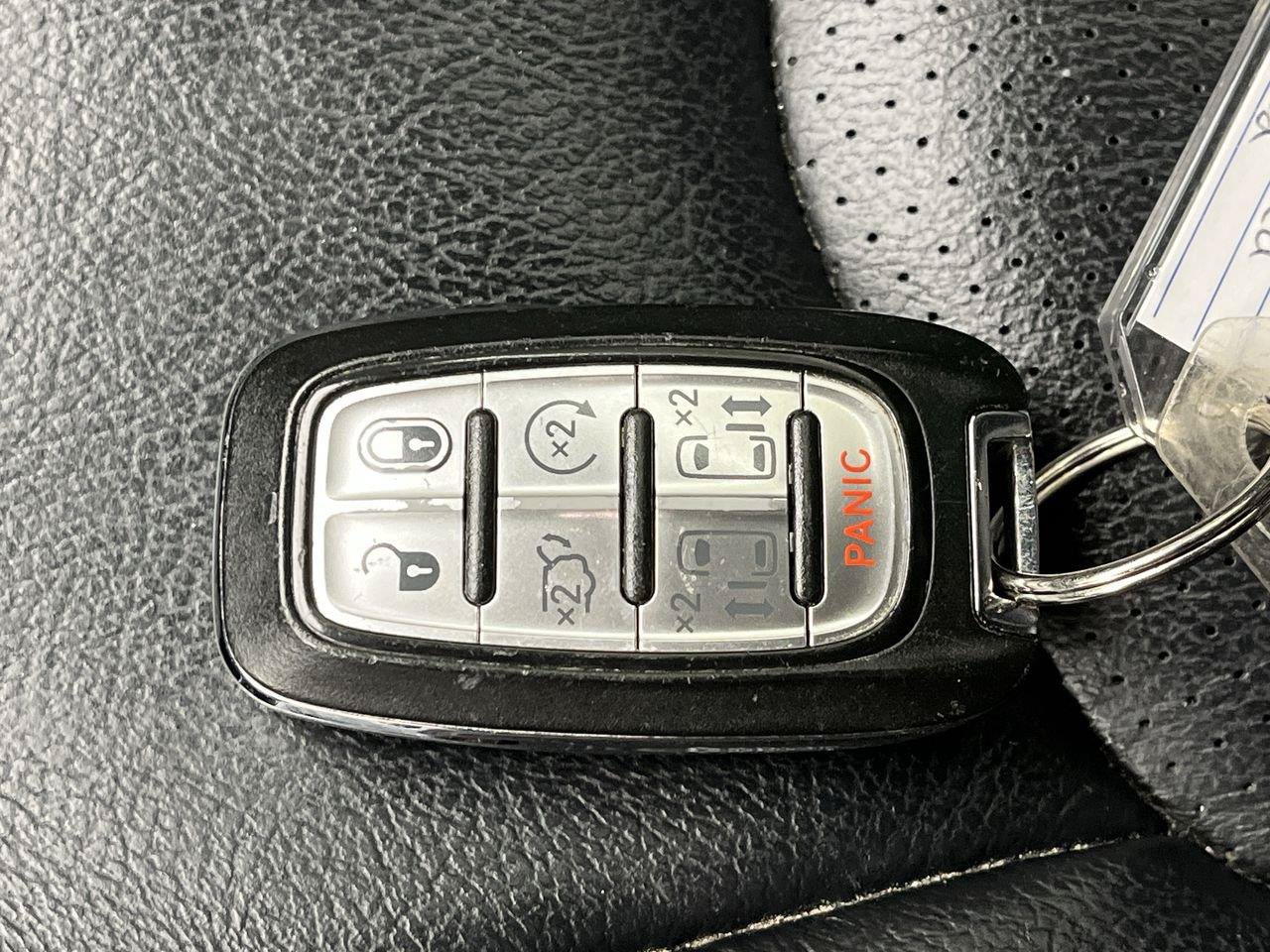 Used 2018 Chrysler Pacifica Touring-L Plus FWD image 26