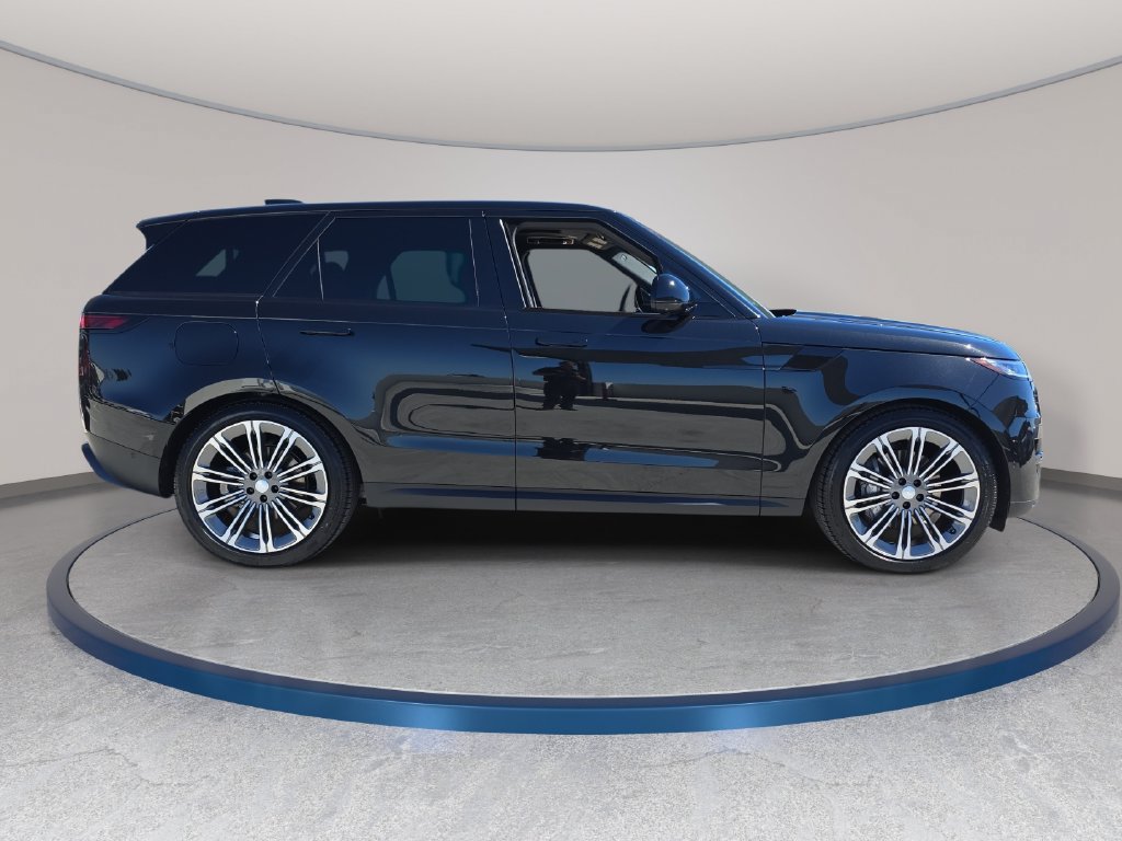 New 2027 Land Rover Range Rover Sport SE AWD/4WD image 4