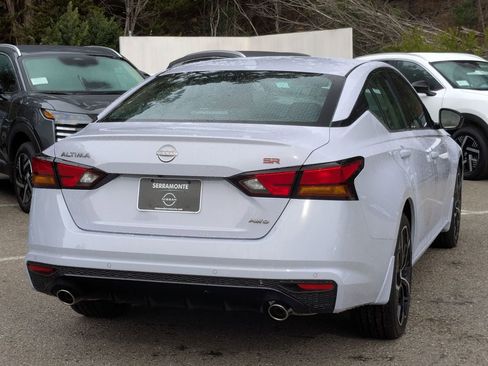 New 2025 Nissan Altima 2.5 SR w/ SR Premium Package image 5