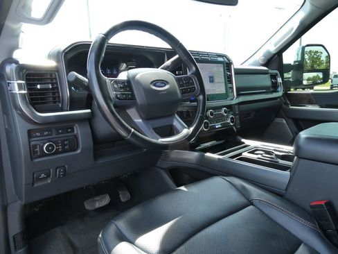 Used 2023 Ford F250 Lariat w/ Lariat Ultimate Package AWD/4WD image 25