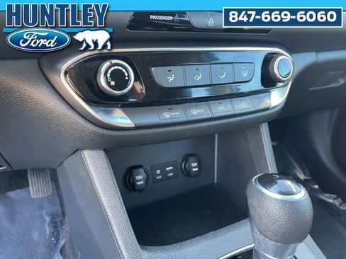 Used 2020 Hyundai Elantra GT image 21