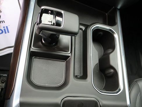 Used 2024 GMC Sierra 1500 SLT w/ SLT Premium Plus Package image 38