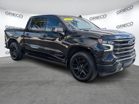 Used 2025 Chevrolet Silverado 1500 High Country w/ Midnight Edition AWD/4WD image 1