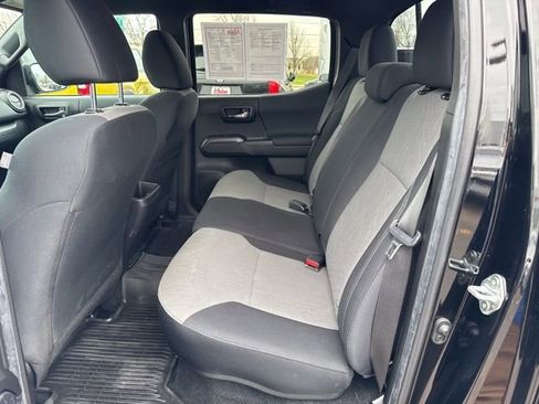 Used 2023 Toyota Tacoma TRD Off-Road w/ Black Out Package (TMS) image 18