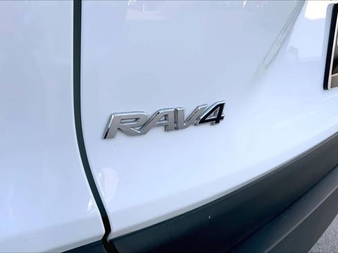 Used 2025 Toyota RAV4 LE image 29