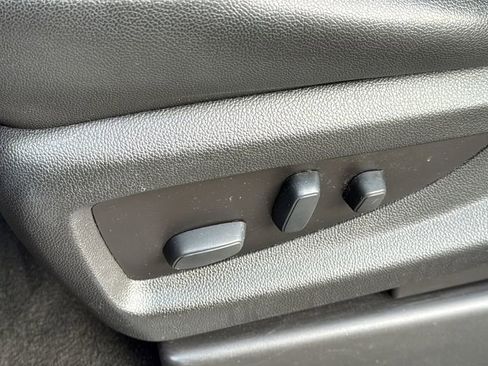 Used 2018 GMC Yukon XL SLT image 11