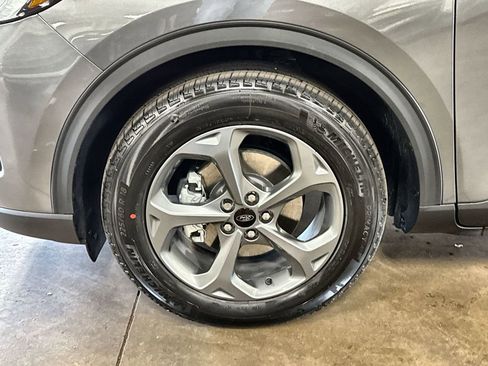 New 2026 Ford Escape ST-Line w/ Cold Weather Package FWD image 31