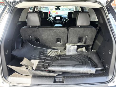 Used 2020 Chevrolet Traverse RS AWD/4WD image 37