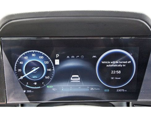 Used 2025 Hyundai Elantra SEL FWD image 13