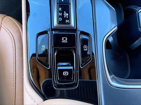 Used 2025 Lexus NX 250 FWD w/ Accessory Package (2T) image 32