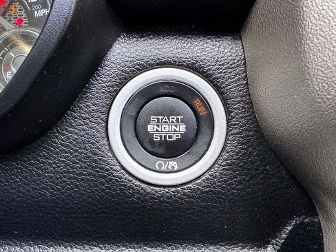 Used 2020 RAM 1500 Laramie AWD/4WD image 25