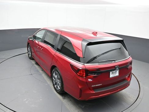 Certified 2025 Honda Odyssey Touring image 43